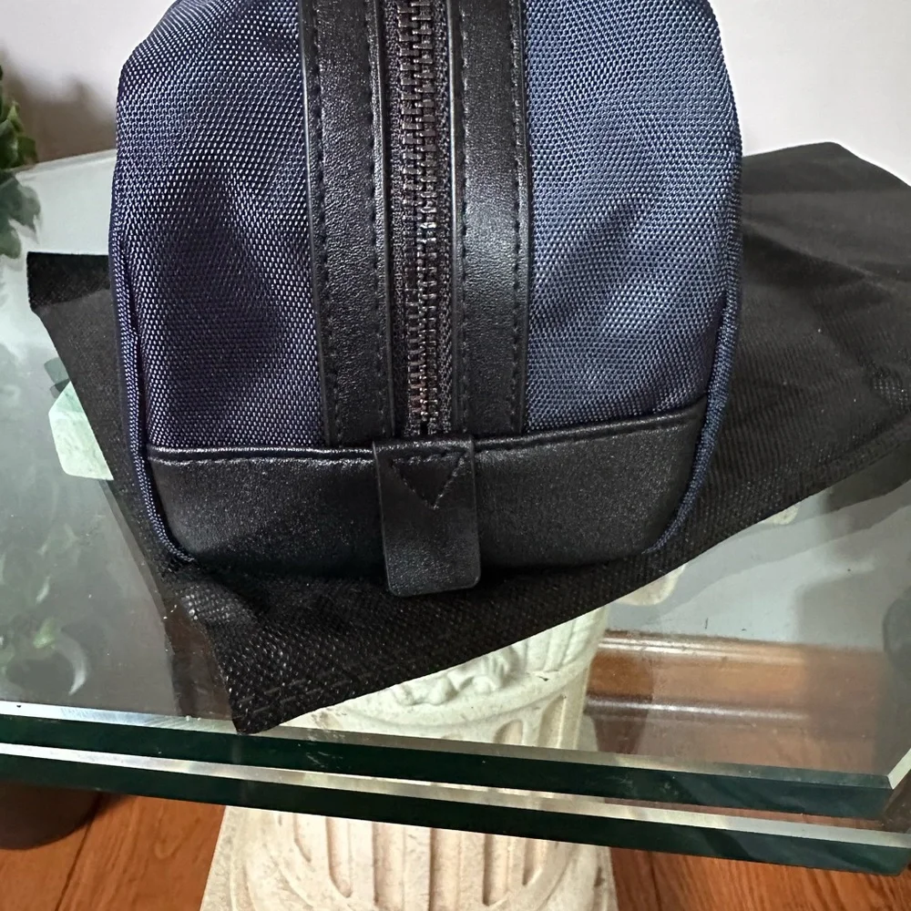 Michael Kors Navy and Black Men's Toiletry Kit - Picture 4 of 8